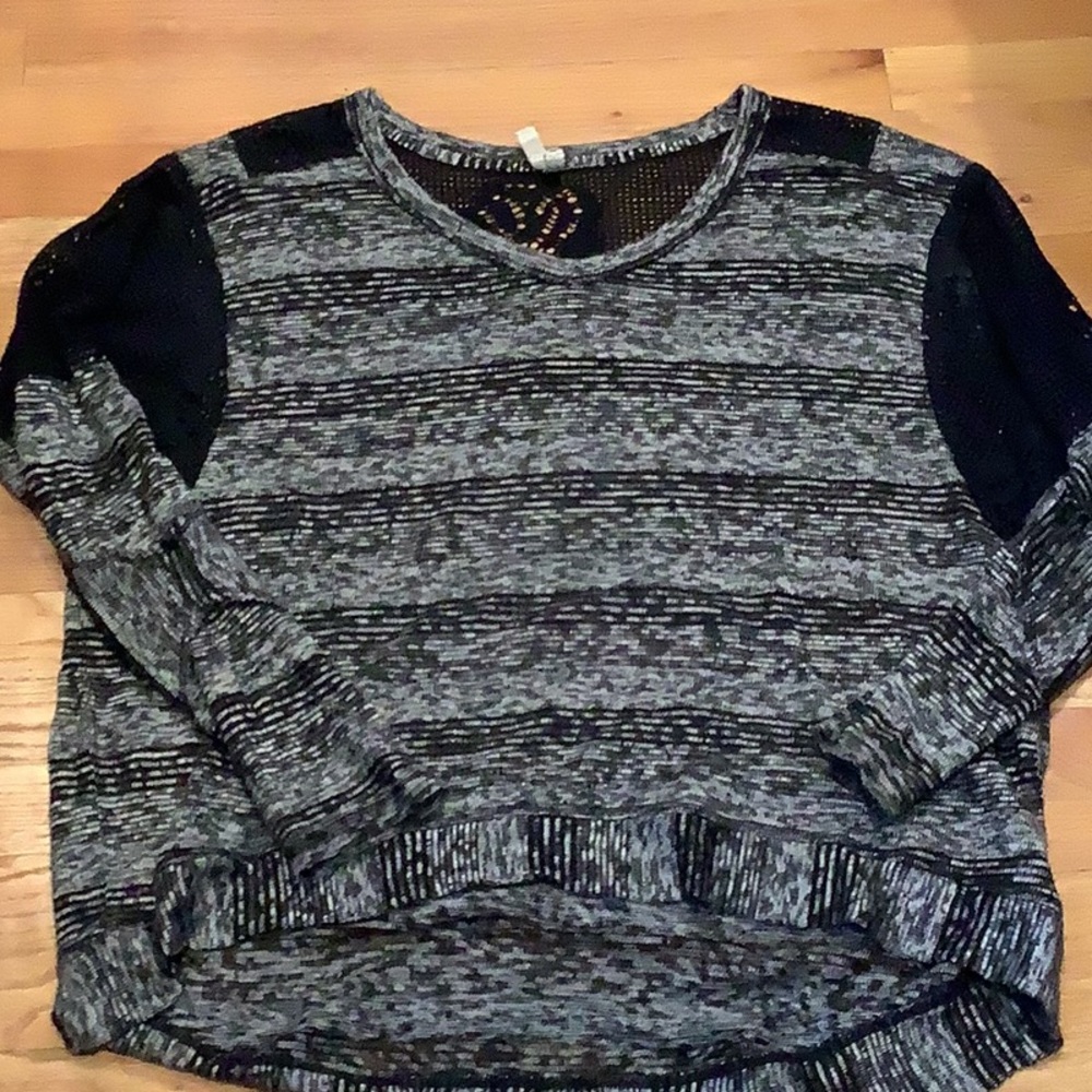 4/$12 Adorable top